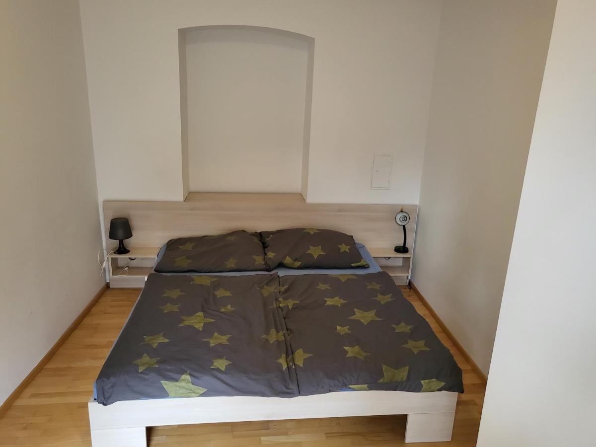 West Appartement Wina Bagian luar foto