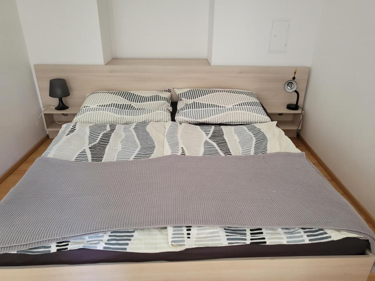 West Appartement Wina Bagian luar foto
