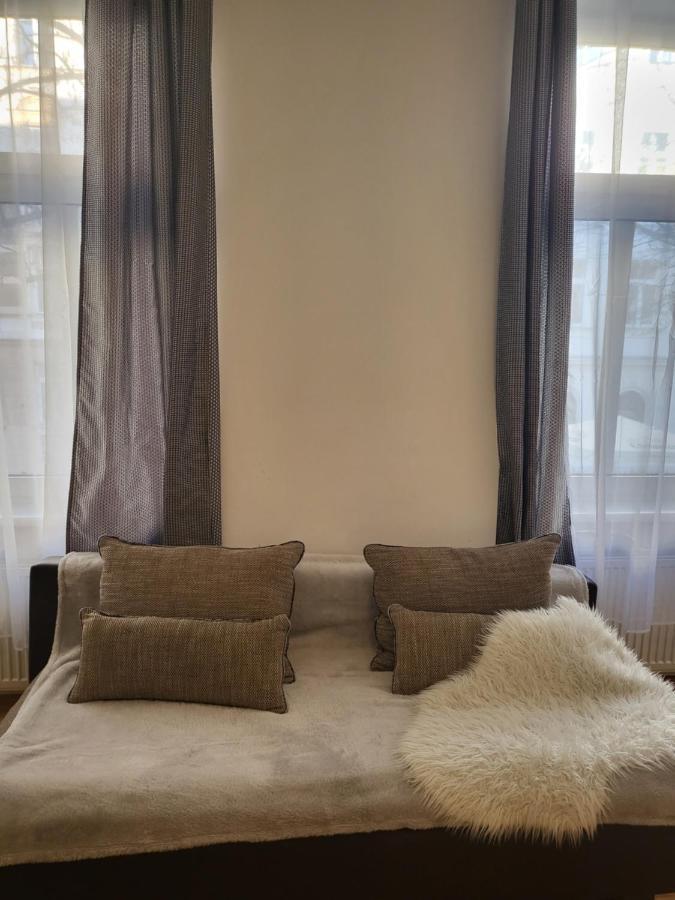 West Appartement Wina Bagian luar foto